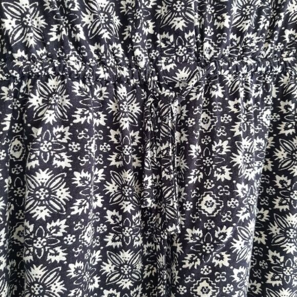 GAP Long Sleeve Shorts Romper Blue Floral Pattern Blue & White Sz L - Picture 5 of 14